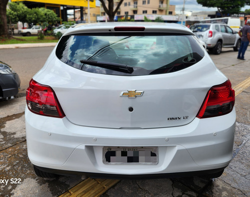 Chevrolet Onix Chevrolet Onix 1.4 LT SPE/4 (Aut)
