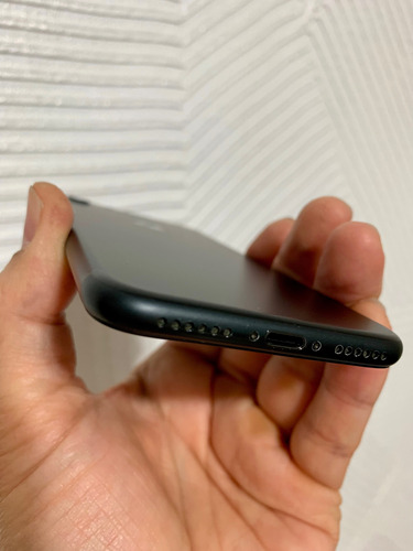 Iphone 7 32 Gb Tiene Bypass Solo Como Reproductor De Música Negro (Usado)