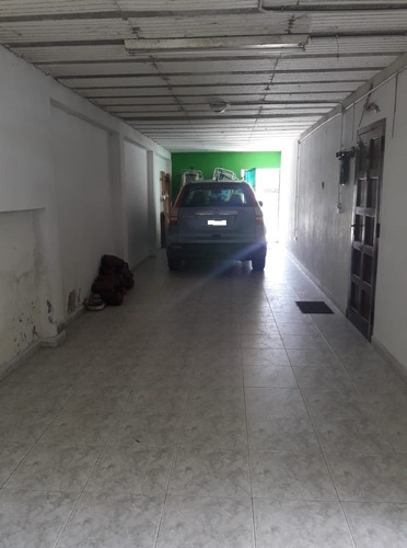 Latorre Prop. Vende Chalet De 4 Amb Con Hermoso Parque + Depto En El Fondo