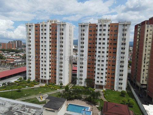 *&( Apartamento En Venta En La Avenida Libertador Al Este De Barquisimeto Con Piscina Y Planta Eléctrica Código 23-28782 Sps 