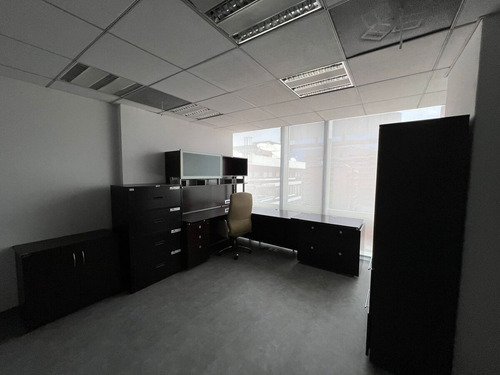 Renta De Oficina Acondicionada Y Amueblada De 633.35 M² En Polanco