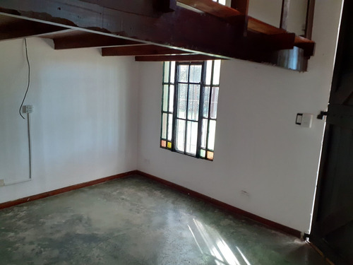 Linda Casita En Alquiler En Parque Sakura