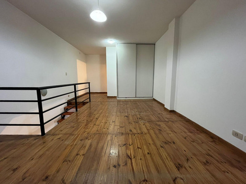 Alquiler 2 Ambientes Tipo Duplex - Avenida Crovara 400