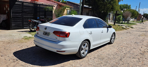 Volkswagen Vento 2.5 Luxury 170cv