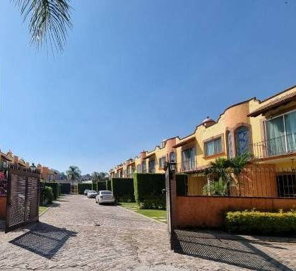 Impecable Casa Conjunto Horizontal Doble Acceso Controlado