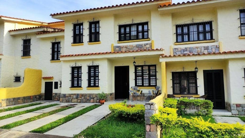 Imagen 2 de 14 de Townhouse En Venta Urb El Rincon Cód 125488