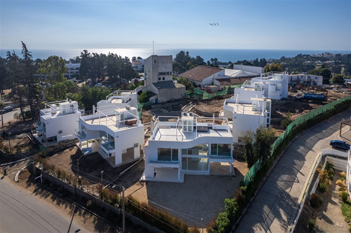 Proyecto De 9 Casas Nuevas En Sector Tranquilo De Marbella