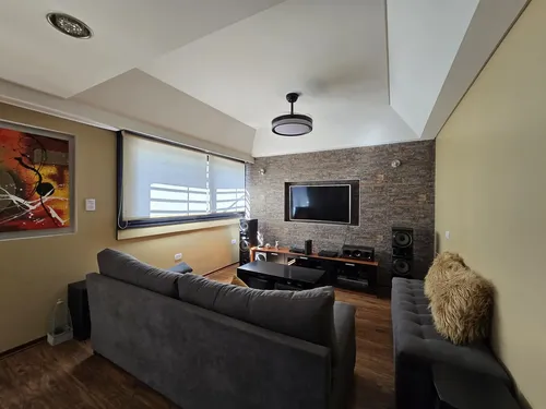 Casa En Esquina En Venta En Boedo Con Patio, Parrilla, Ascensor Y Cochera Para Más De 3 Autos
