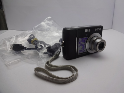Câmera Digital Benq Dc C1250 12.0 Mega Tela 2,7 Mega Lcd