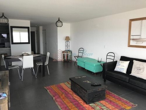 Apartamento En Peninsula, 2 Dormitorios *- Ref: 2221