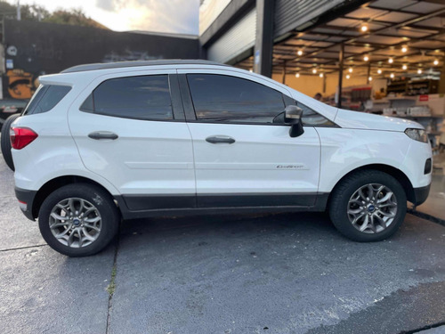 Imagem 4 de 14 de Ford Ecosport 2014 1.6 16v Freestyle Flex 5p