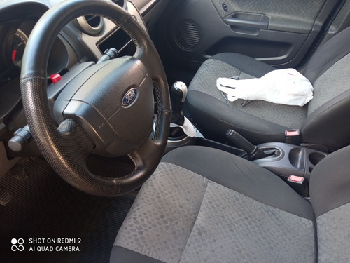 Imagem 6 de 13 de Ford Fiesta 2014 1.0 Rocam Se Flex 5p