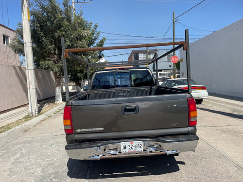 Chevrolet Cheyenne 5.3 2500 Cab Reg K 295hp 4x2 Mt