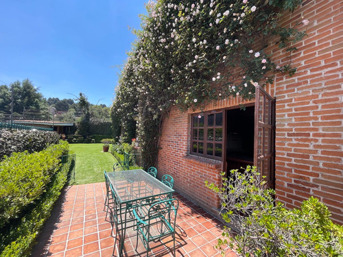 Casa En Venta En Acopilco En Privada Con Club Hípico.