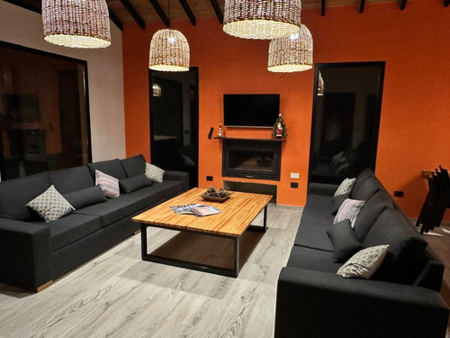 Barrio Cerrado Villarobles Cerca De Pinamar 6 Dormitorios En Suite, 7 Baños
