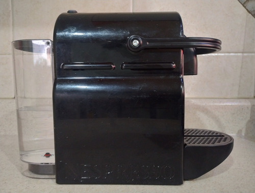 Cafetera Delonghi Inissia Negro (Usado)