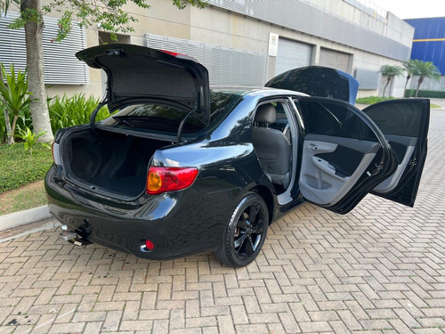 Toyota Corolla 1.8 16v Xli Flex Aut. 4p