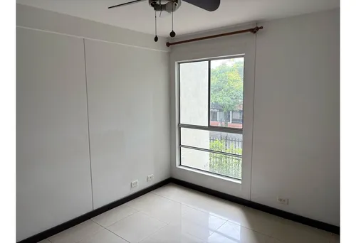 Venta Apartamento 74 Mts2 En La Flora, Norte De Cali 13264-1