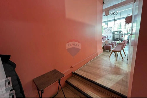 Local Comercial En Av. La Dehesa - Primer Piso
