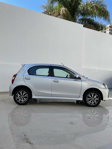 Imagen 6 de 25 de Toyota Etios Xls At 0km 2022