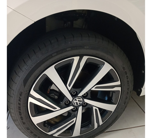 Volkswagen Virtus 1.0 Highline 200 Tsi Aut. 4p