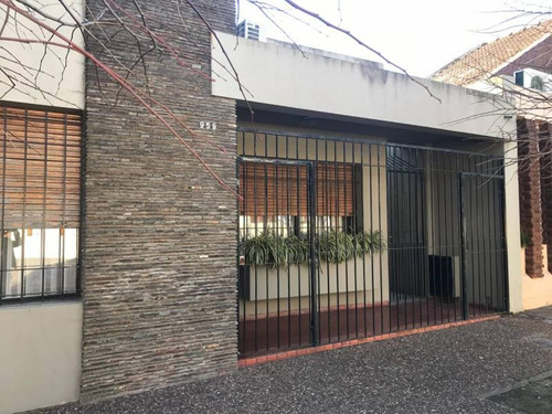 Casa Americana En Excelente Ubicación Morón