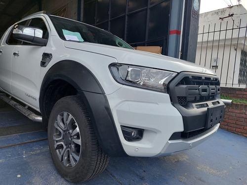 Fenders  Negros Ford Ranger 2016+ Maxliner