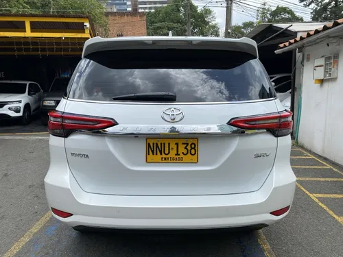 Toyota Fortuner 2.4 Srv Diesel At 4x2 2024
