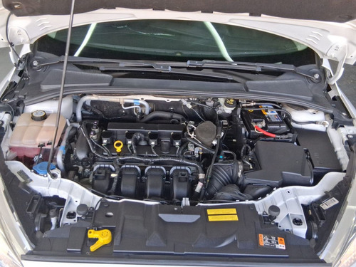 Ford Focus Sedan Titanium 2.0 PowerShift
