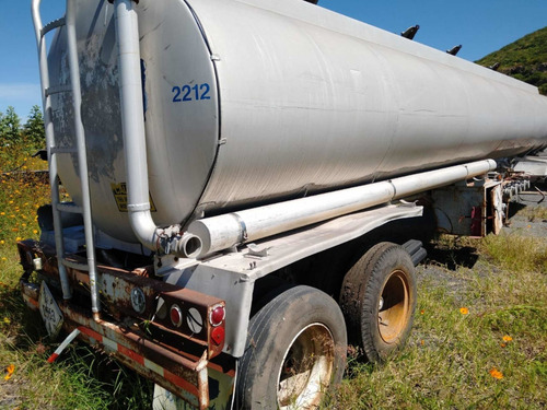 Imagen 2 de 13 de Tanque Semiremolque De Combustible Marca Custom Trailer Inc