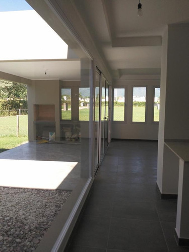 Imagen 2 de 11 de Casa - Cerro Azul
