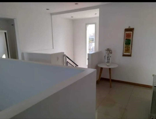 Casa 5 Ambientes. Altos De Hudson Ii. Lote 460 M2