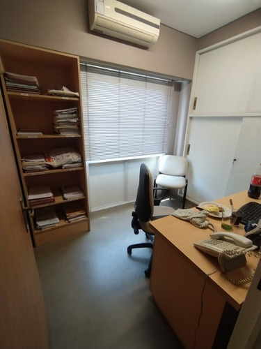 Imagen 17 de 21 de Oficina En Alquiler En Moron Centro