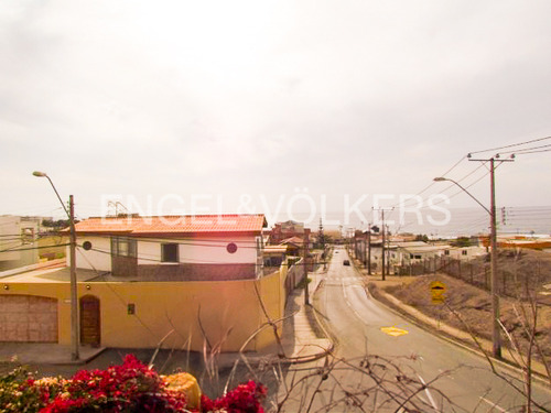 Amplia Residencia Con Local Comercial Hoy Operando