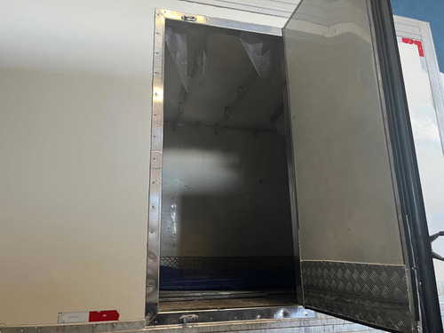 Imagem 18 de 21 de Vw 15190 Bau 2014 A Diesel Gancheiro No Chassis 200 Mil