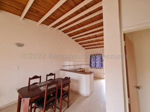 Imagen 11 de 30 de Casa En Venta En La Piedad Cabudare Lara, Conjunto Privado Con Vigilancia Las 24 Horas Del Dia, Numero De Contacto Teléfono: (0.4.2.4.5.9.3.7.5.4.2), Rent-a-house Centro Occidente Mls Código: 22-24898