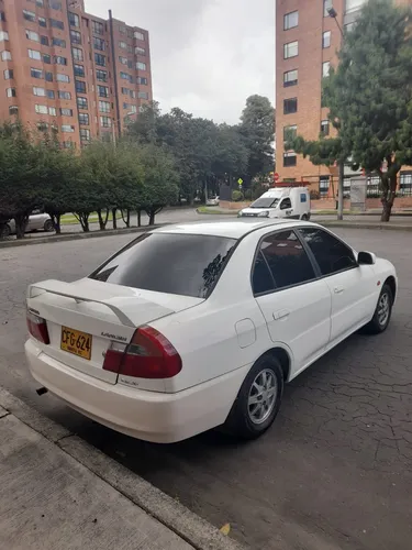 Mitsubishi Lancer 1.6 Glx 5 p