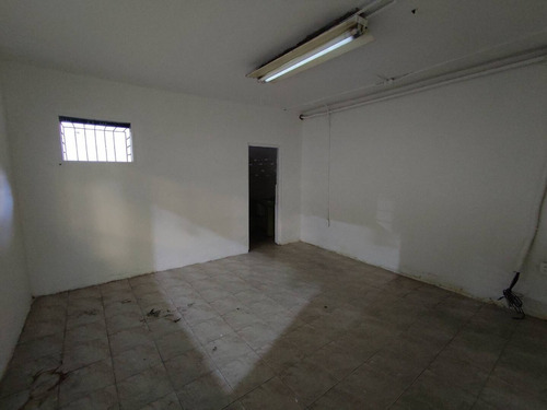 Imagen 2 de 11 de Alquiler/de Galpon. Urb. Industrial Carabobo (la Quizanda), Valencia. Raiza Peña Cod. 146037