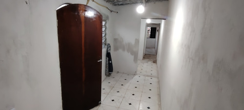 Casa Adoçada 3 Cómodos 2 Banheiros Excelente Oportunidade!!
