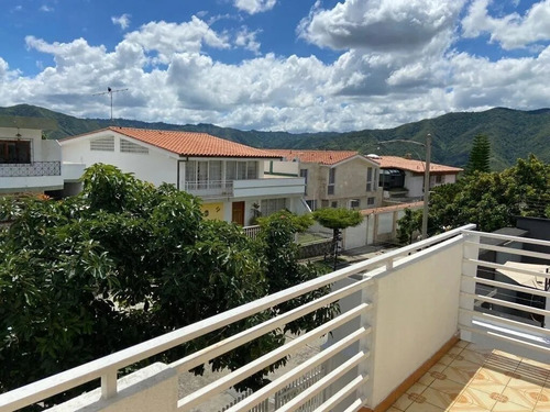 Imagen 8 de 15 de Casa En Ventas Colinas De Vista Alegre 4 Habitaciones Y 3 Baños
