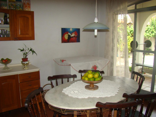 Imagem 4 de 10 de Casas Em São José Dos Campos - 126