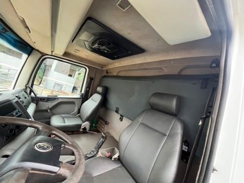 Vw 24-250 6x2 2012 Com Munck Hincol 31.000