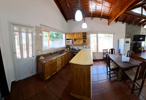 Imagen 7 de 23 de Casa Privada Familiar Con Pileta El Disfrute En Las Sierras De Tandil. Alquiler Temporario Enero Y Febrero