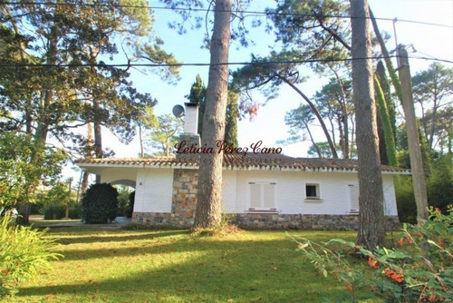 Imagen 9 de 26 de Venta De Casa 4 Dormitorios Playa Mansa, Punta Del Este