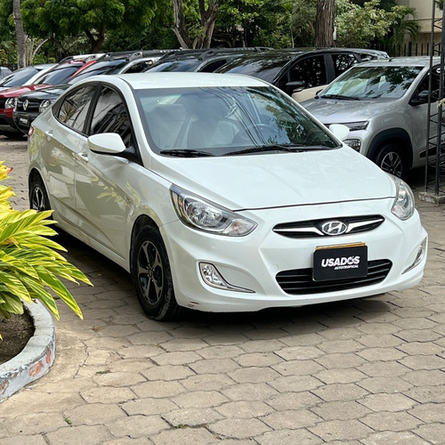 Hyundai Accent 1.6l 4 p