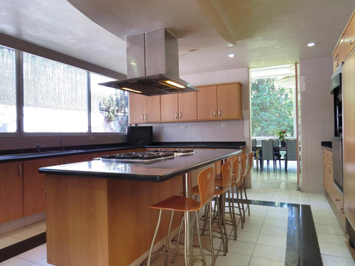 Casa Venta En El Corazón De Lomas De Chapultepec
