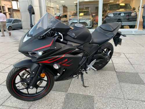 Yamaha R3 2017