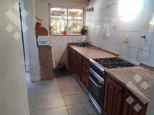En Venta, Casa De 3 Habitaciones Y Quincho, Plottier.