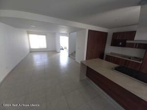 Zakia. Venta - Casa De Segunda Mano Con 3 Recamaras