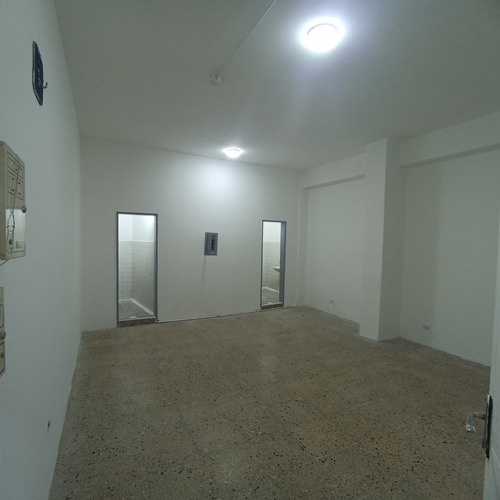 Imagen 6 de 12 de Vendo Local Comercial Excelente Ubicación Puerto La Cruz Calle Sucre Edo Anzoategui Vzla.
